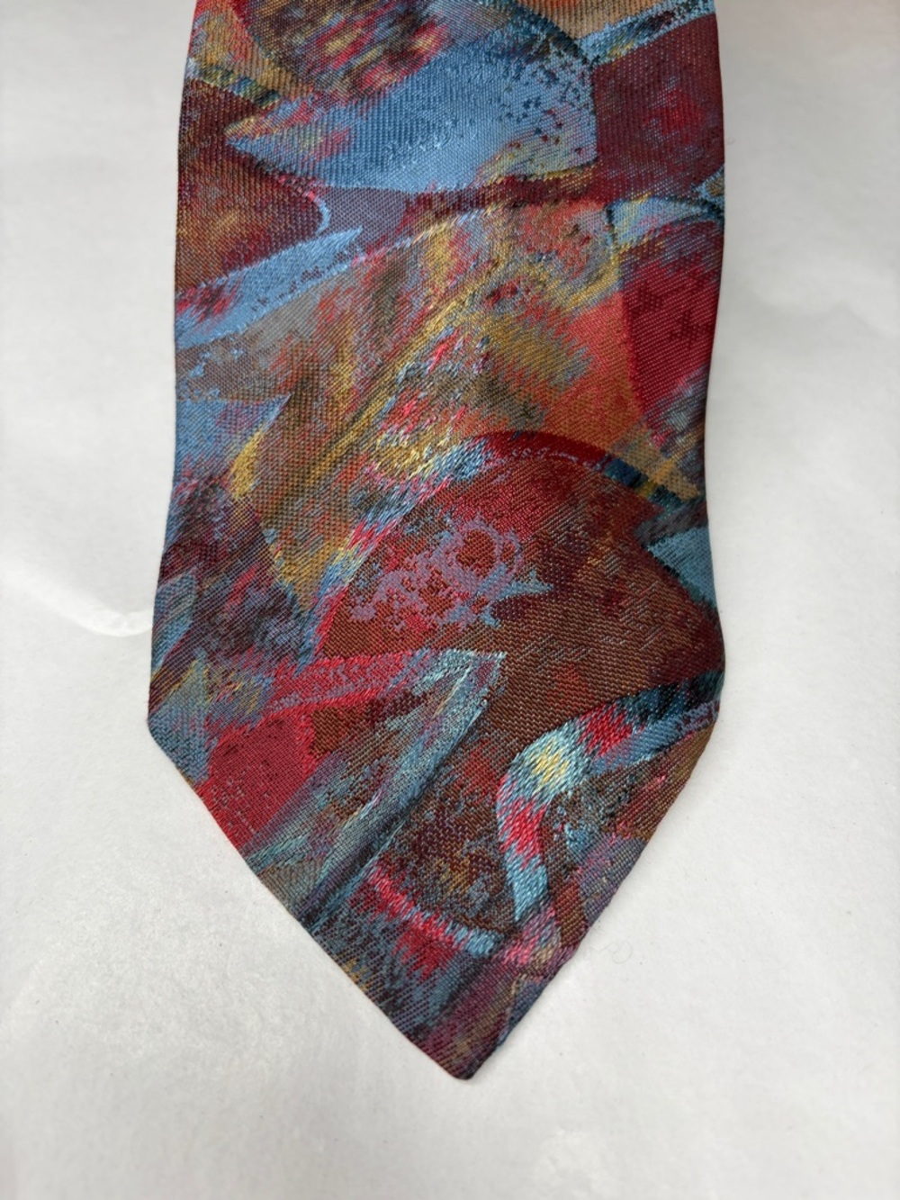 Van Heusen Editions Vintage Men's Tie Red Teal Multicolor Abstract